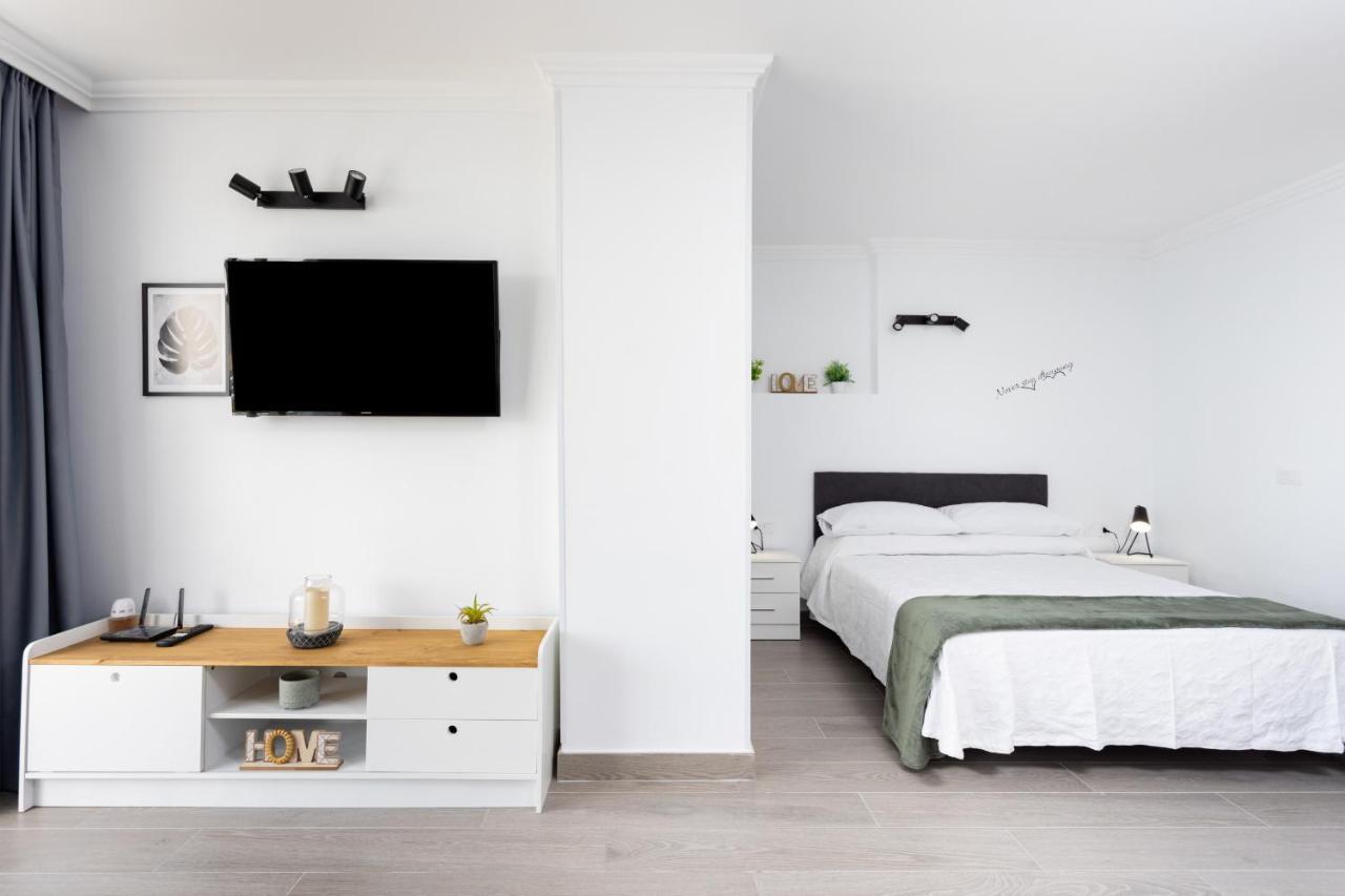 Eden Rentals Edelweiss Green Park Retreat With Ac Σαν Μιγκέλ ντε Αμπόνα Εξωτερικό φωτογραφία